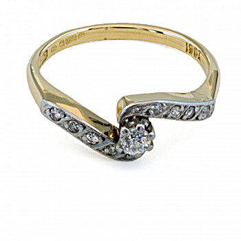14ct gold Diamond Ring size Q